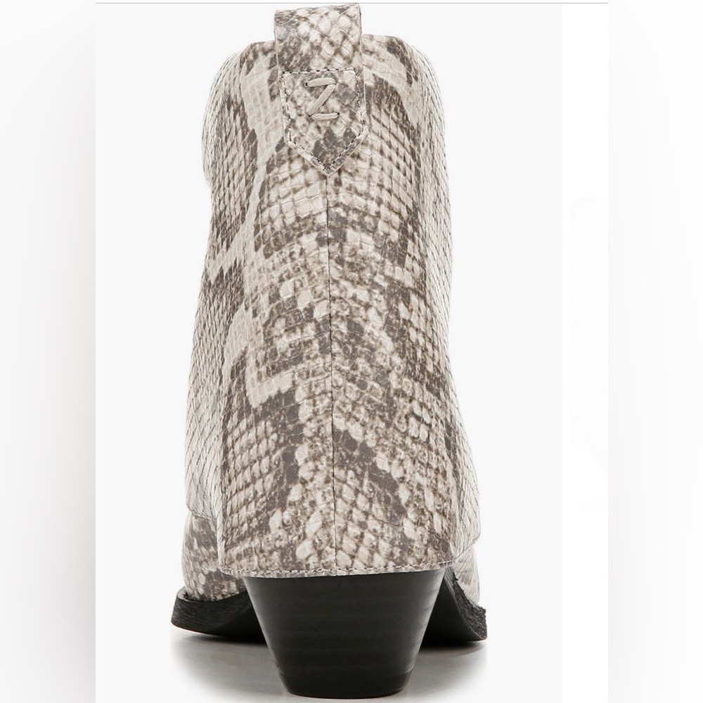 Zodiac Snakeskin Pattern Ankle Booties Size 6 Cream Python Pointed Toe Boots - Picture 5 of 9